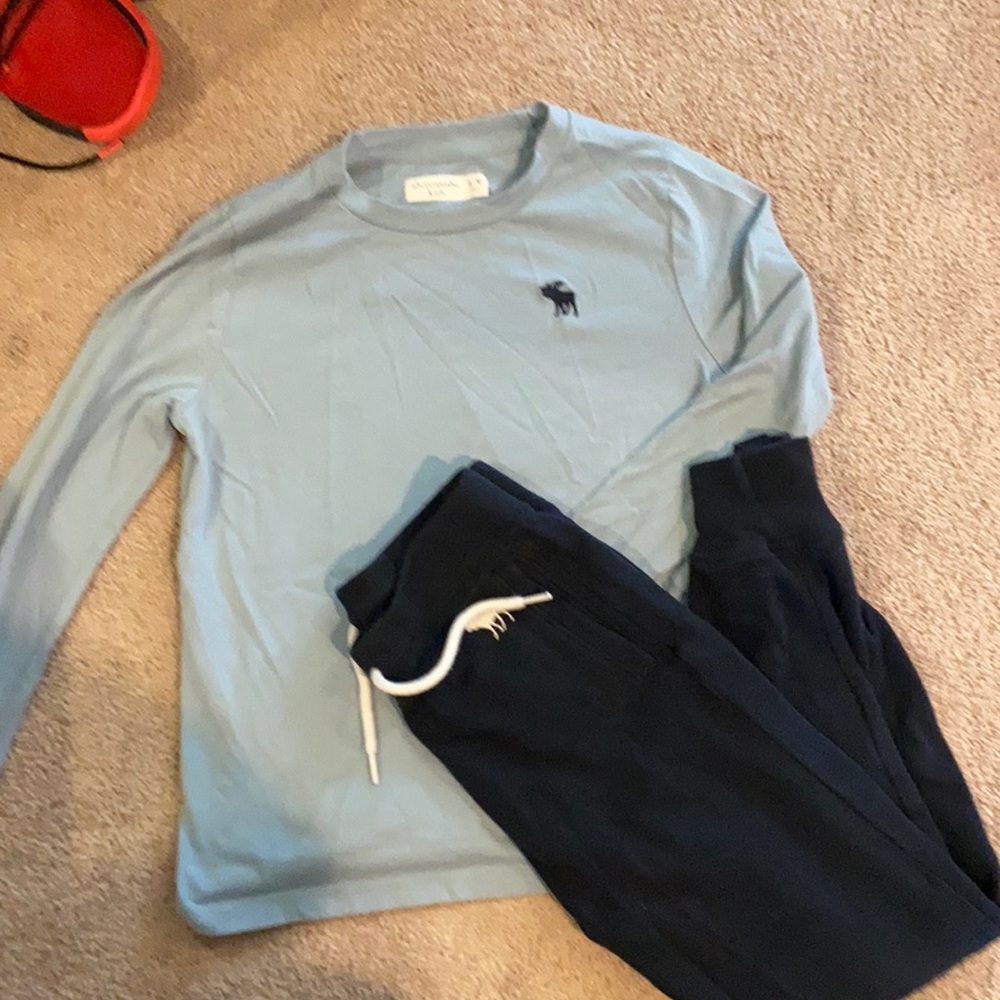 Bundle! Long sleeve shirt and sweatpants